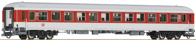 Express train Passenger car 2nd class<br /><a href='images/pictures/Roco/64421_rgb.jpg' target='_blank'>Full size image</a>